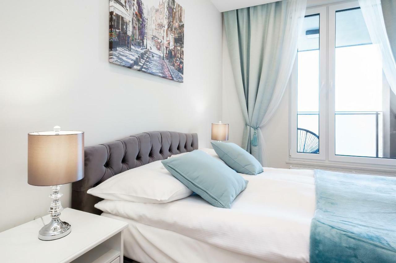 Apartments Aura Sky By Noclegi Renters Warsawa Bagian luar foto
