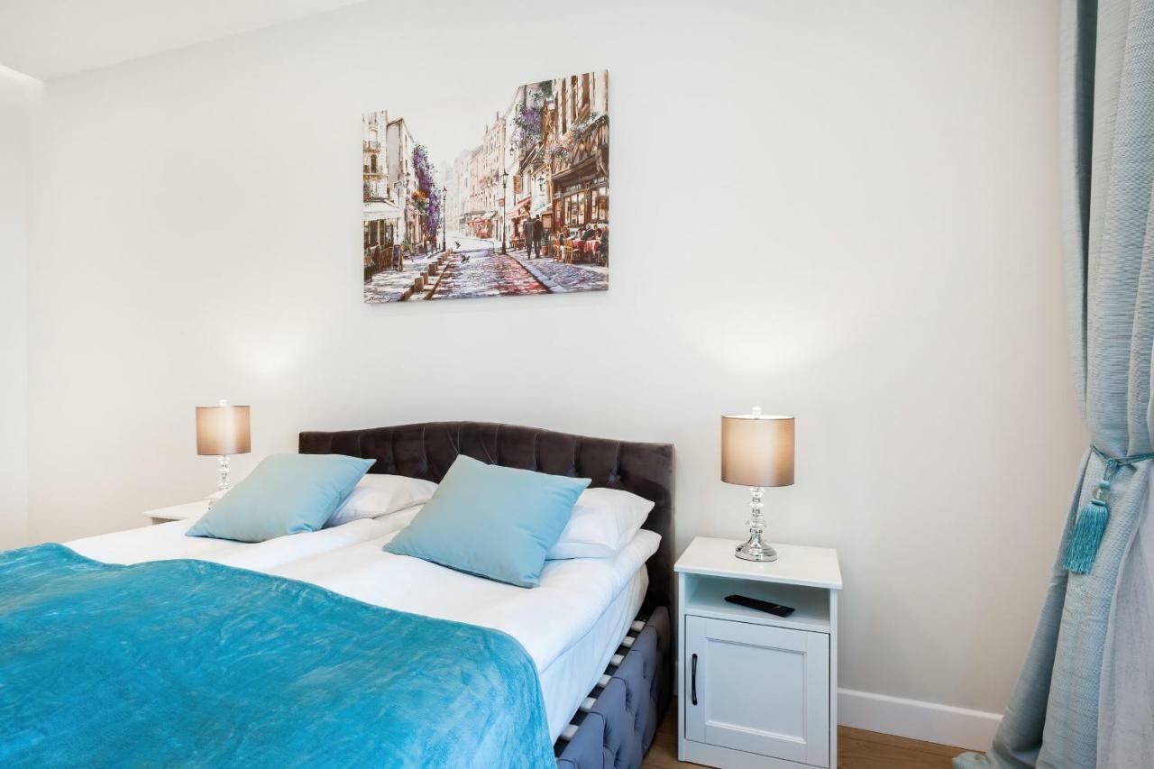 Apartments Aura Sky By Noclegi Renters Warsawa Bagian luar foto