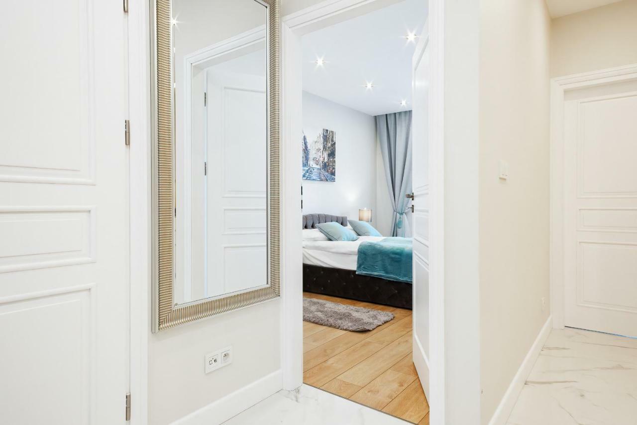 Apartments Aura Sky By Noclegi Renters Warsawa Bagian luar foto