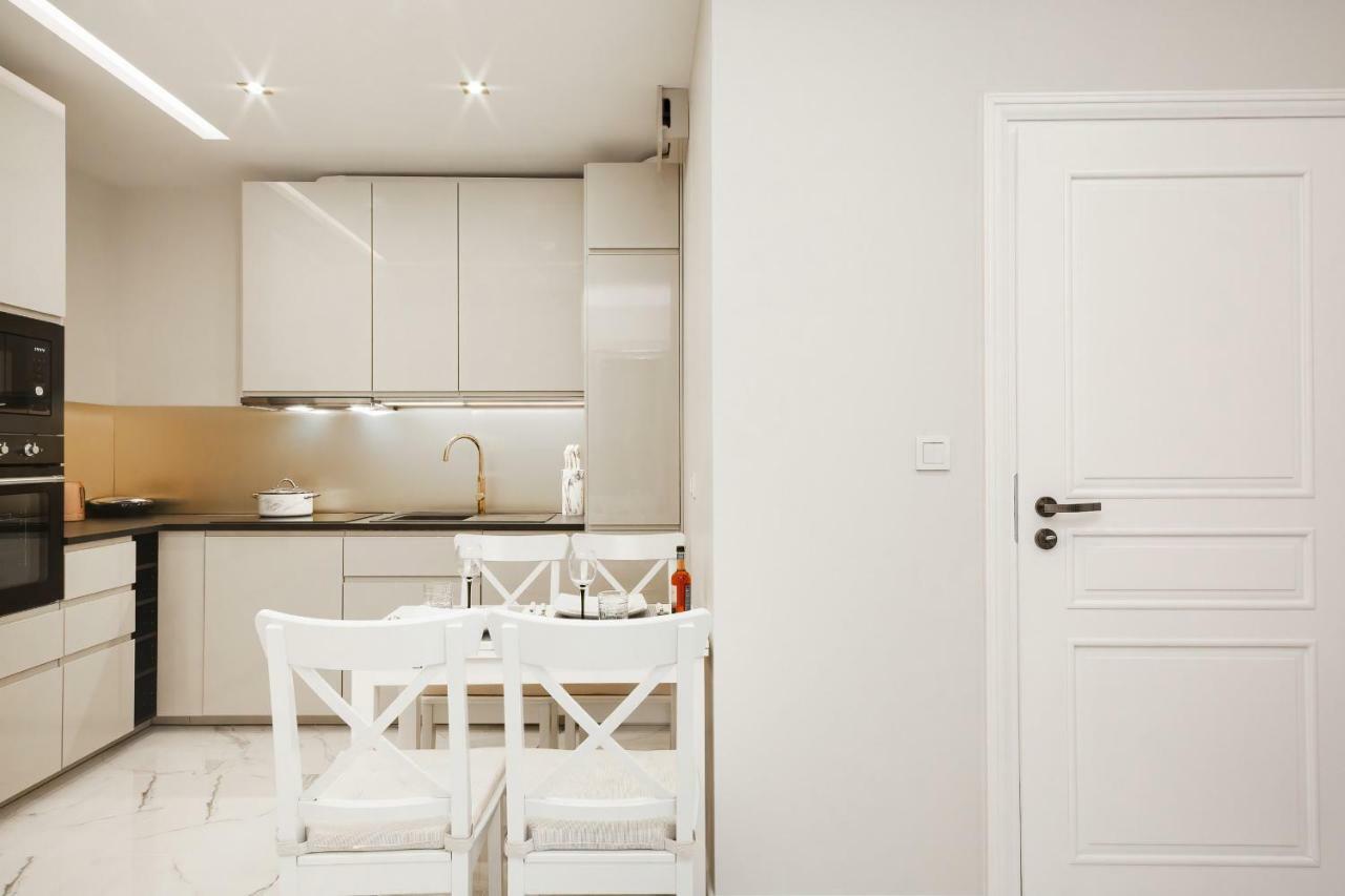 Apartments Aura Sky By Noclegi Renters Warsawa Bagian luar foto